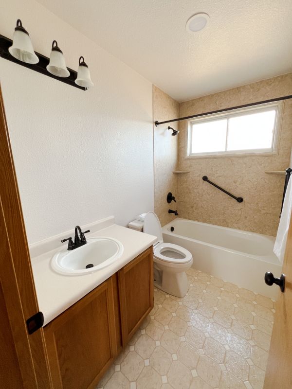 Top Bathroom Remodeling Companies in Ionia, MI